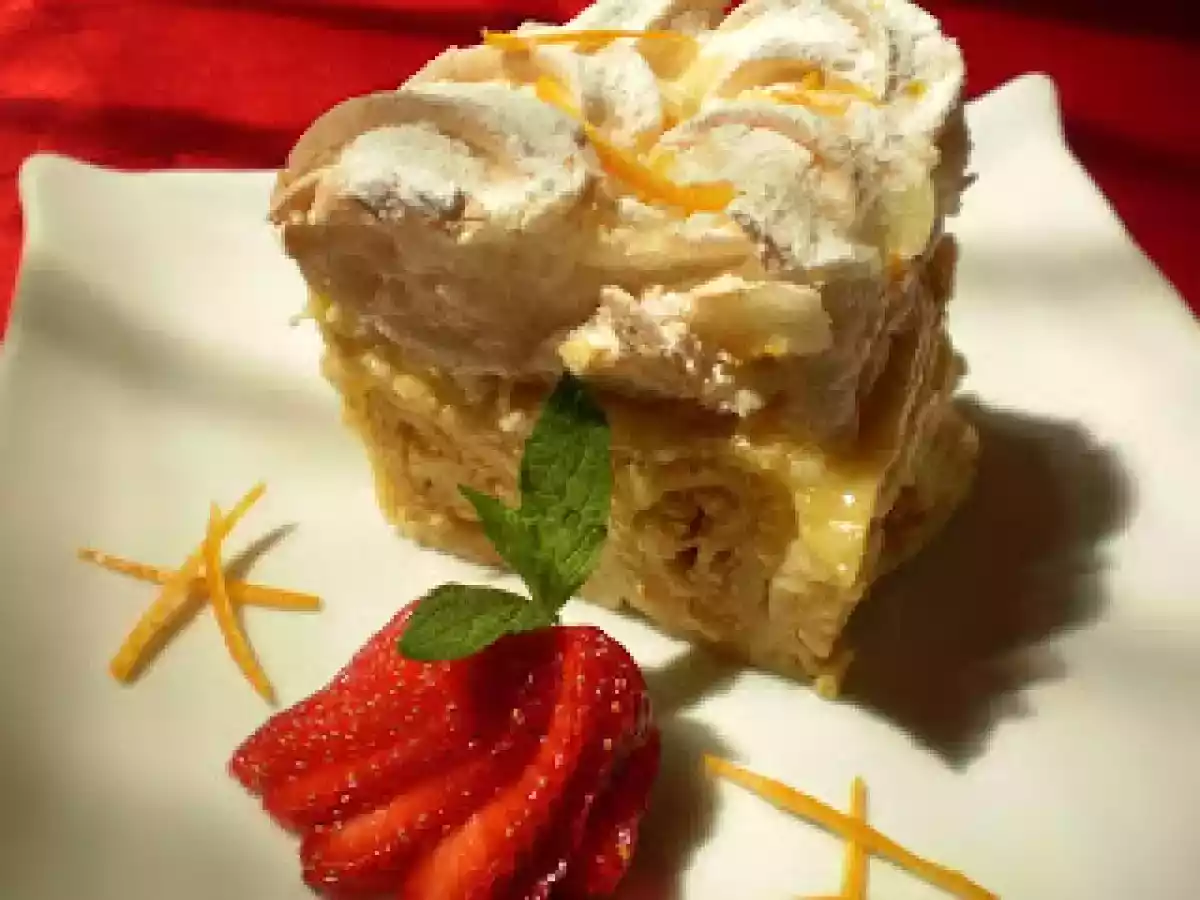 Clatite in sos de vanilie