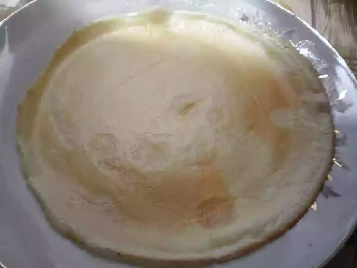 Clatite in sos de vanilie - poza 3