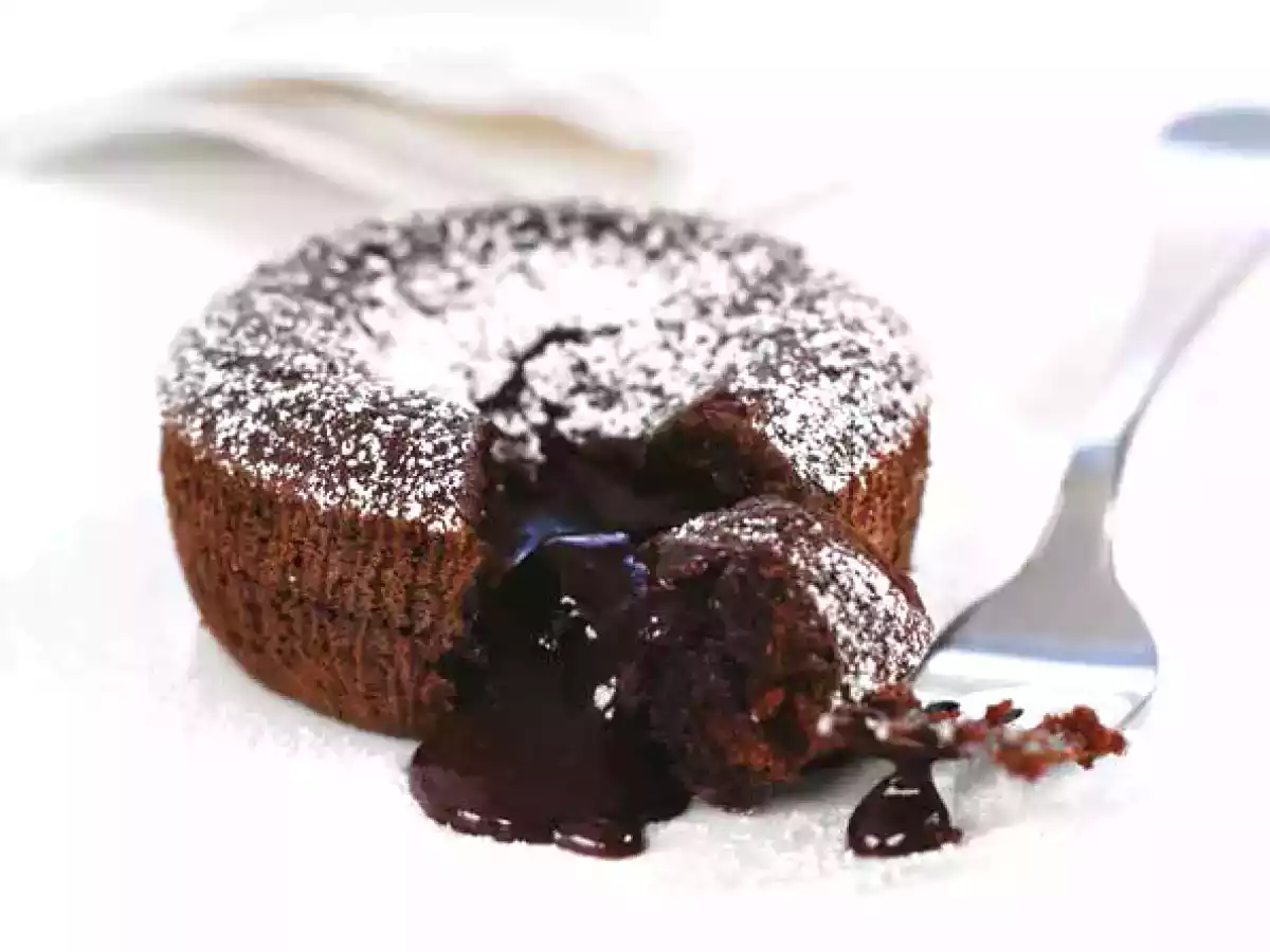 Coeurs fondants cu praline de ciocolata