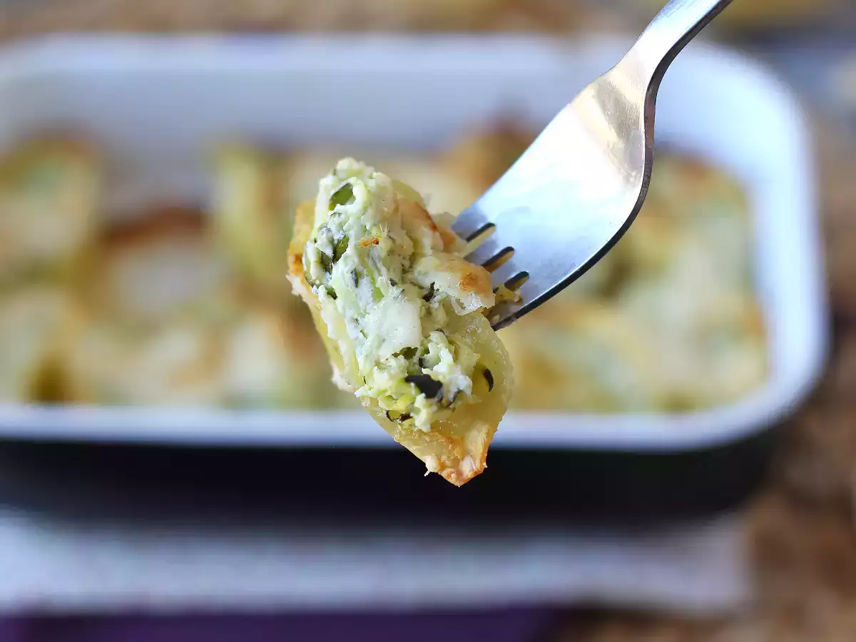 Conchiglioni umplute cu ricotta, dovlecei și lămâie: cremoase și gratinate în cuptor - poza 7