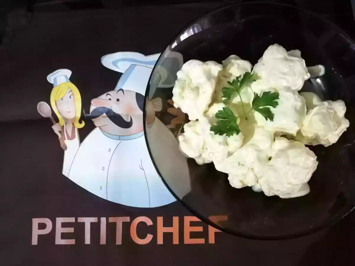 Conopida cu maioneza si iaurt