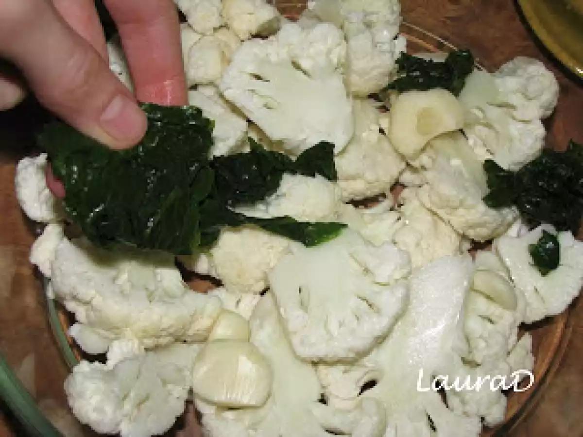 Conopida la cuptor cu spanac si iaurt aromat - poza 2