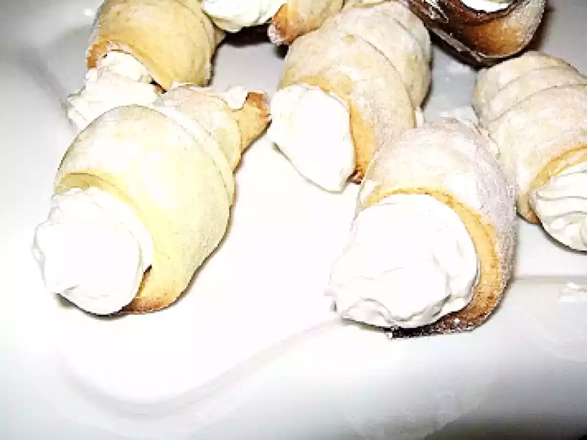 Cornete cu frisca - poza 2