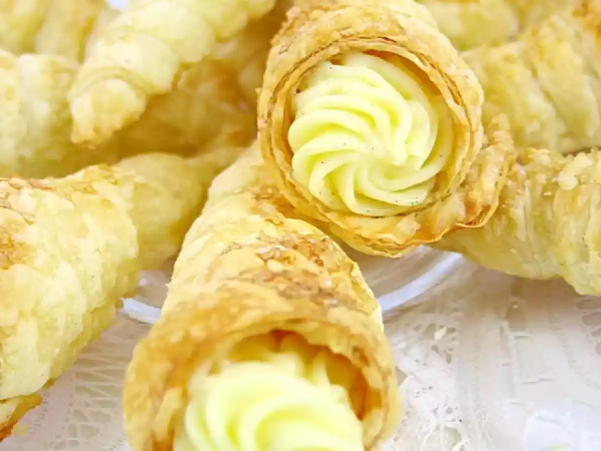 Cornetti cu crema de vanilie - poza 2