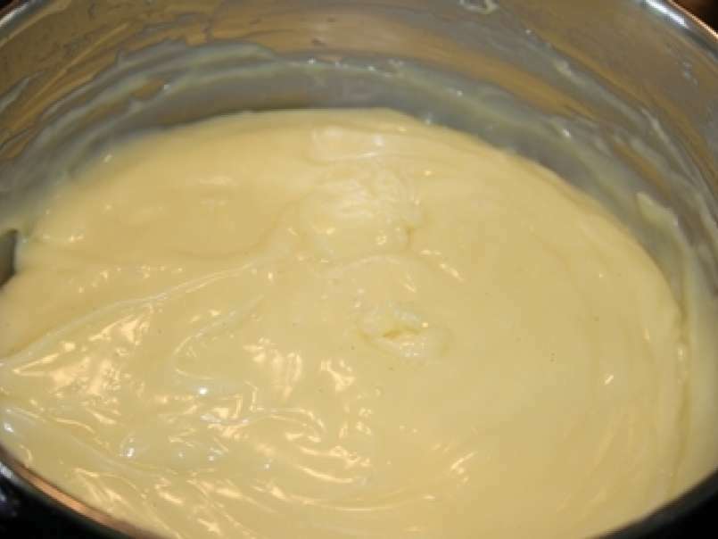 Cornetti cu crema de vanilie - poza 8