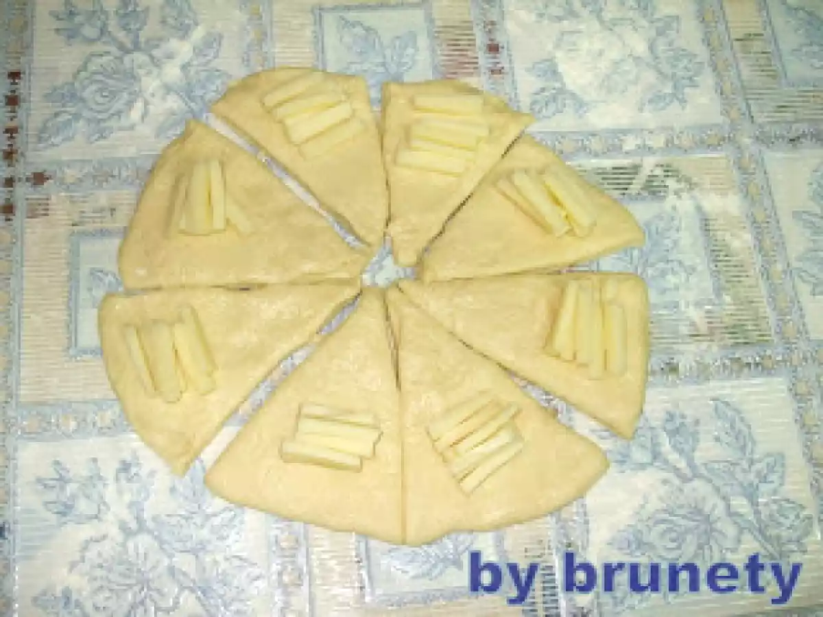 Cornulete cu cascaval - poza 12