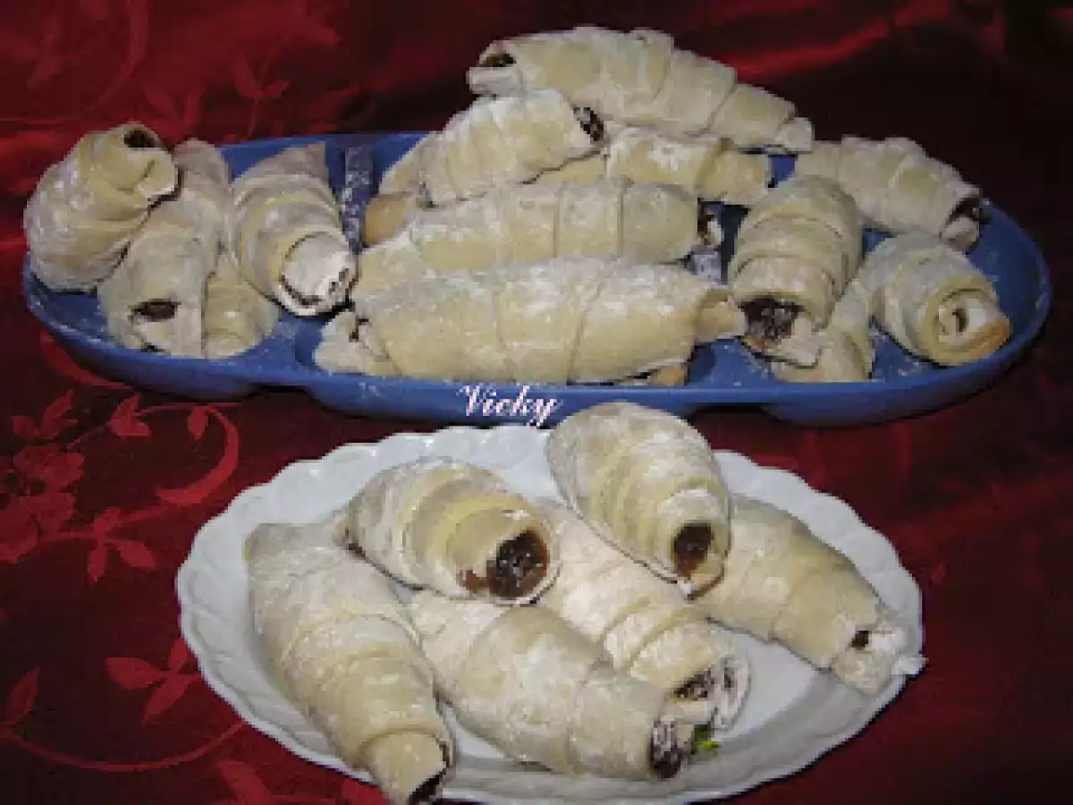 Cornulete cu gem si nuca - poza 3