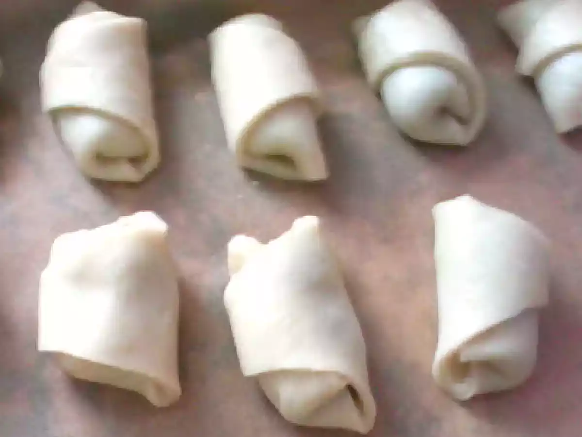 Cornulete cu mere (gem) din aluat cu bors - poza 3