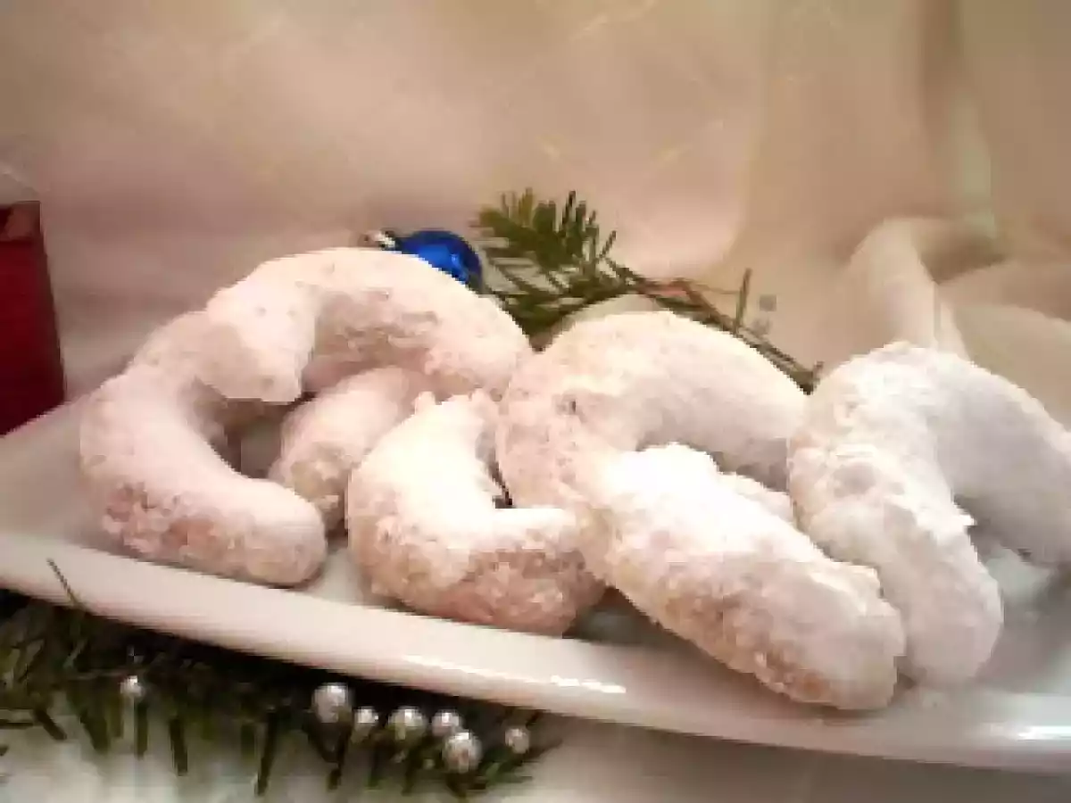 Cornulete cu migdale