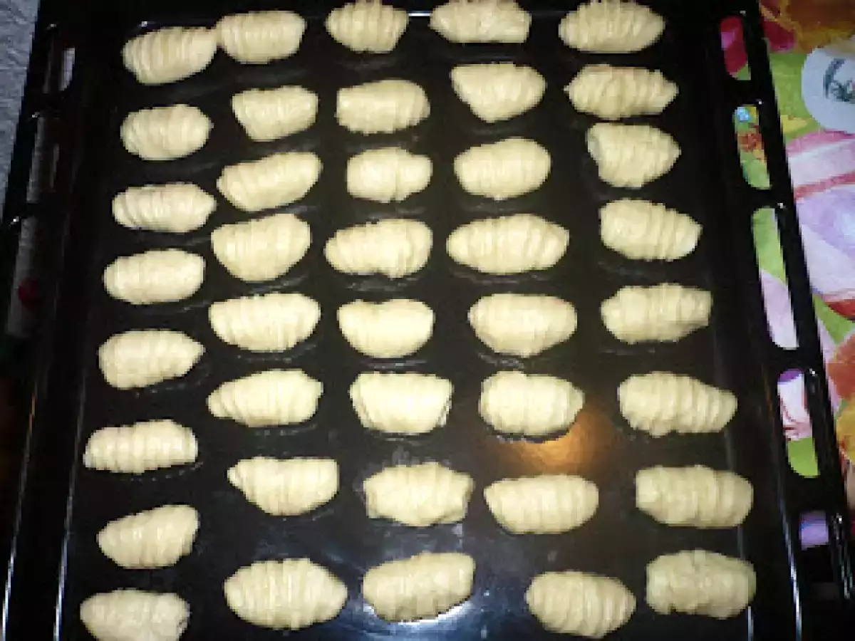 Cornulete cu rahar sau nuca - poza 5