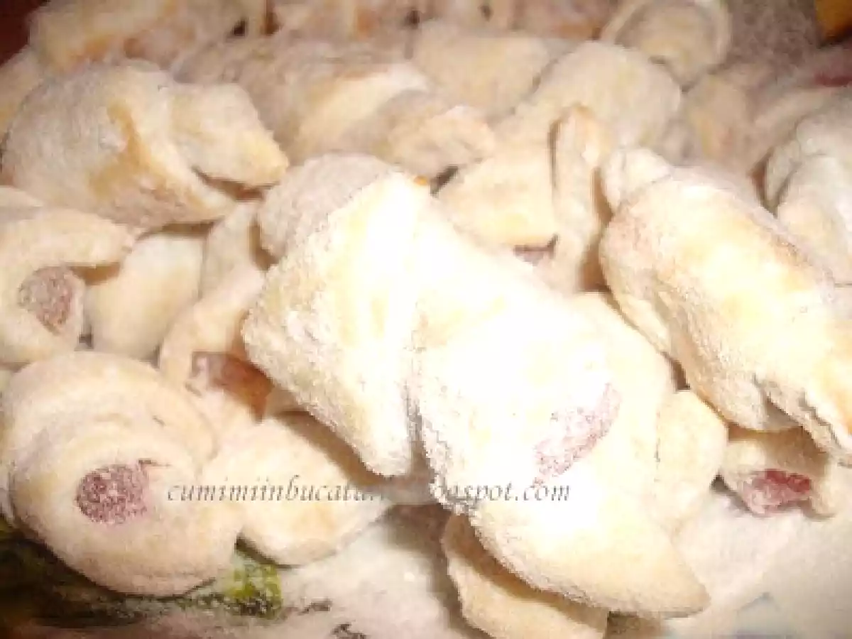 CORNULETE CU RAHAT-CARMEN - poza 6