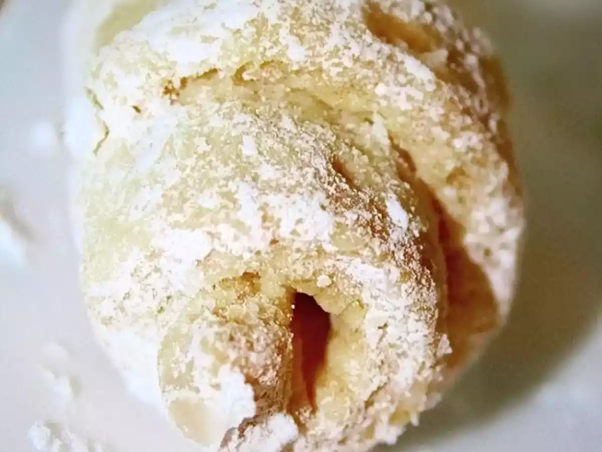 Cornulete fragede cu rahat sau gem