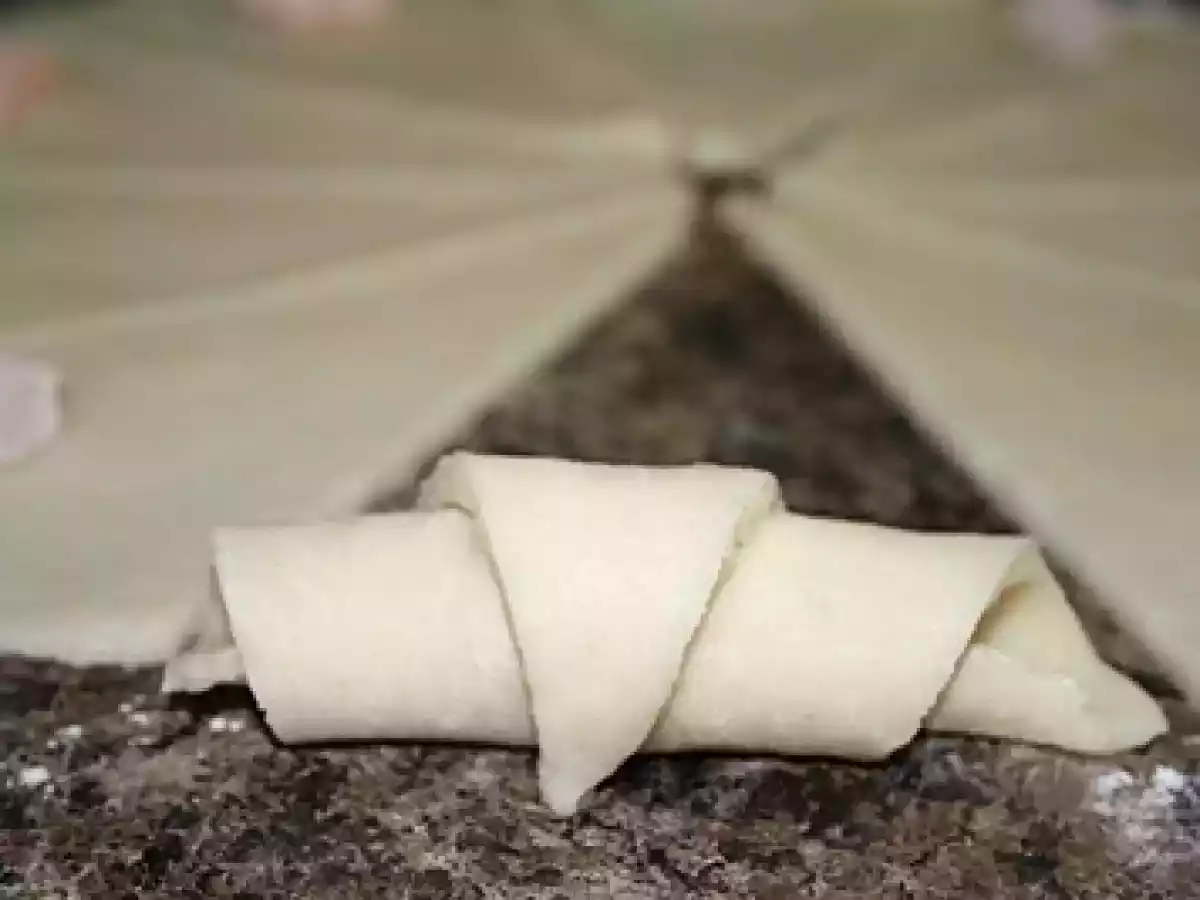 Cornulete fragede cu rahat sau gem - poza 6