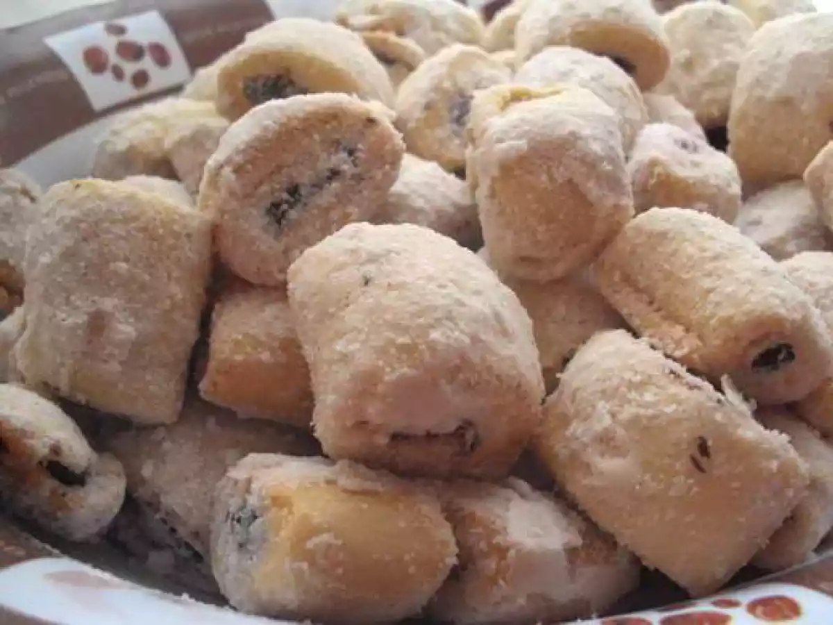 Cornulete fragede (cu untura) a la Diana - poza 3