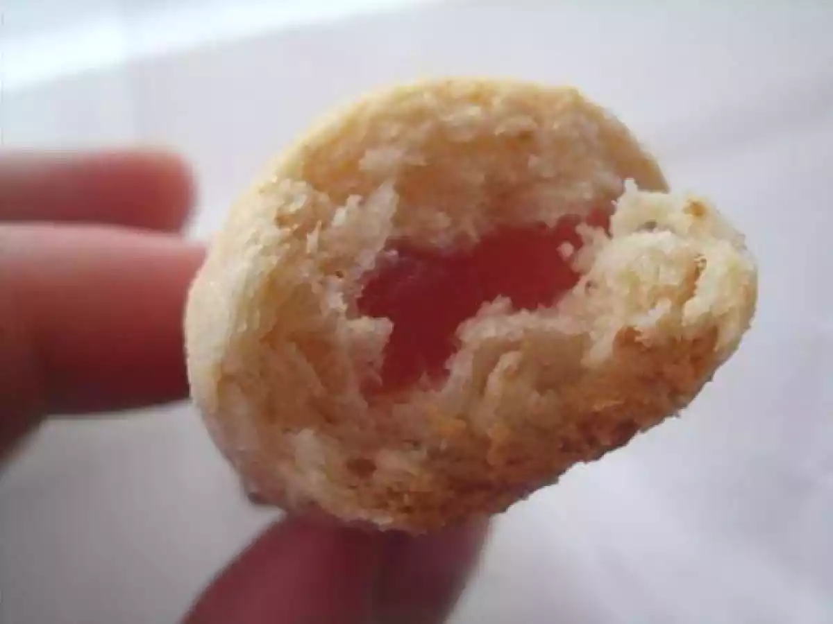 Cornulete fragede (cu untura) a la Lia