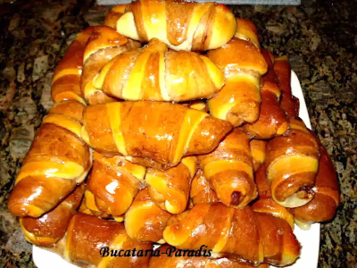 CORNULETE IN DOUA CULORI - poza 2