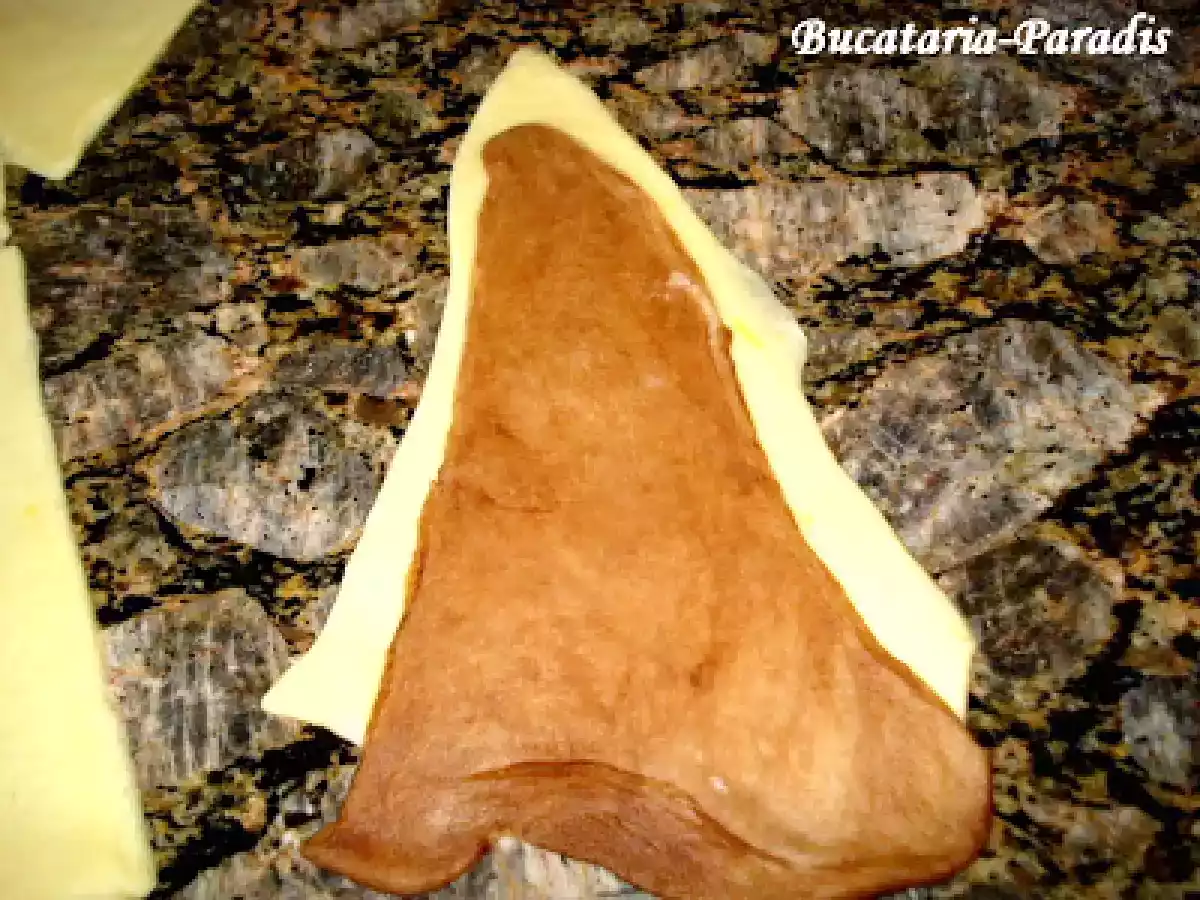 CORNULETE IN DOUA CULORI - poza 17