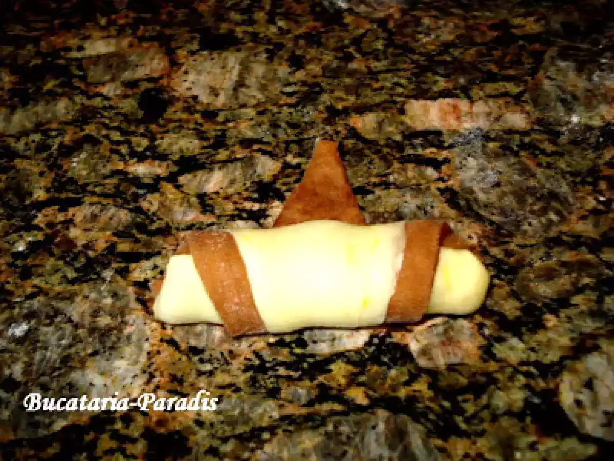 CORNULETE IN DOUA CULORI - poza 18