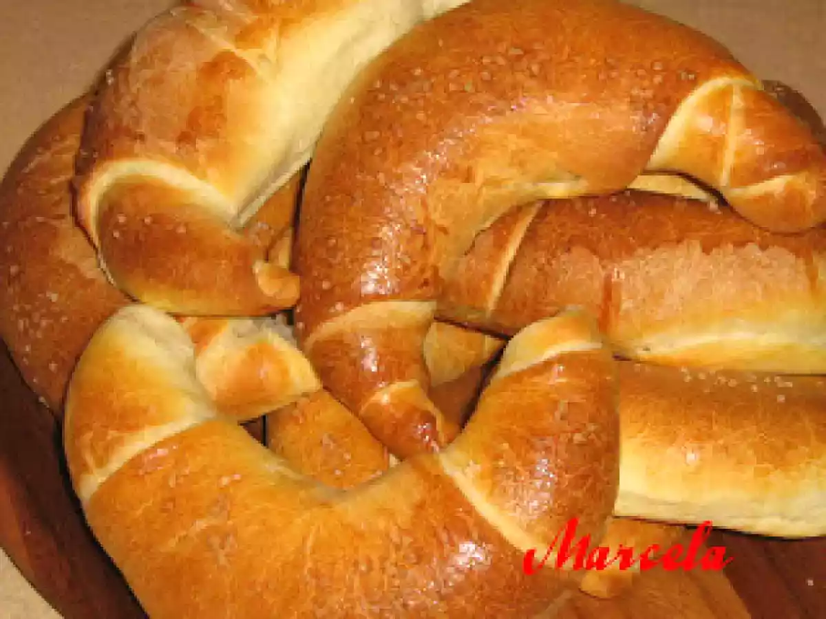 Cornuri de brutar- reteta de la Laura Laurentiu