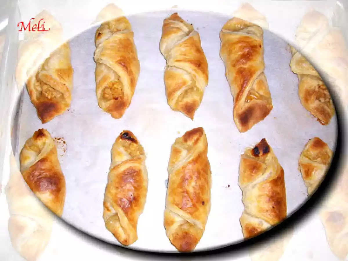 CORNURI DIN FOETAJ CU MERE (de post) - poza 4