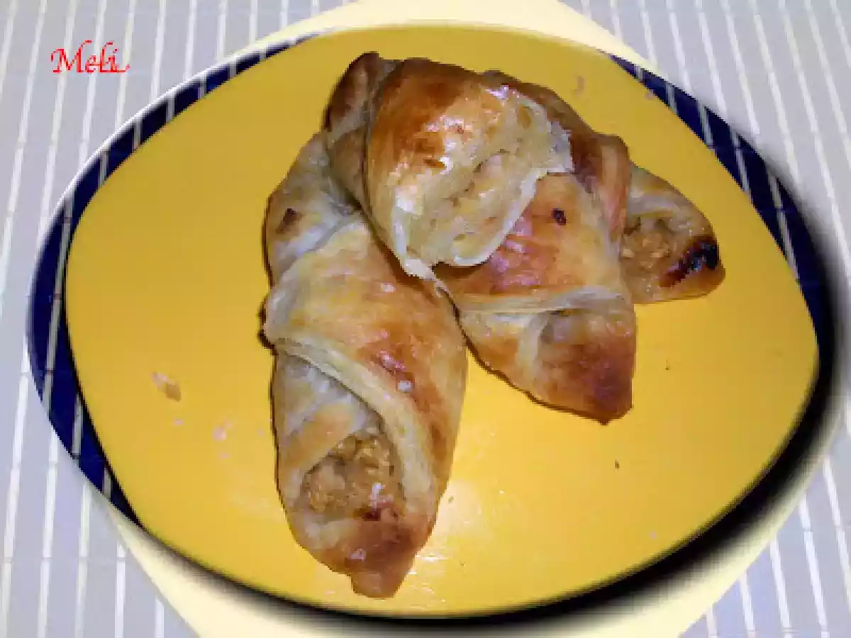 CORNURI DIN FOETAJ CU MERE (de post) - poza 5