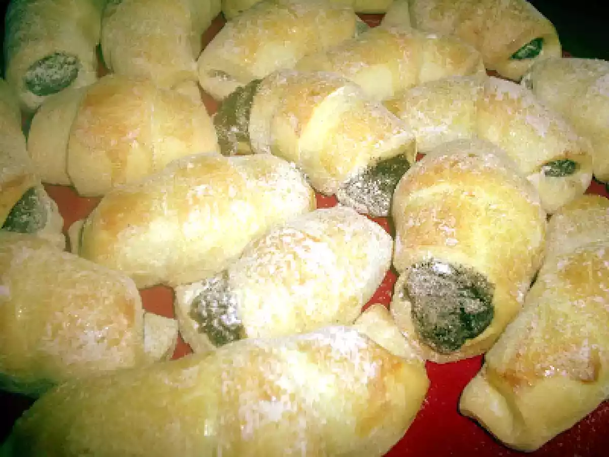 Cornuri pufoase cu mac