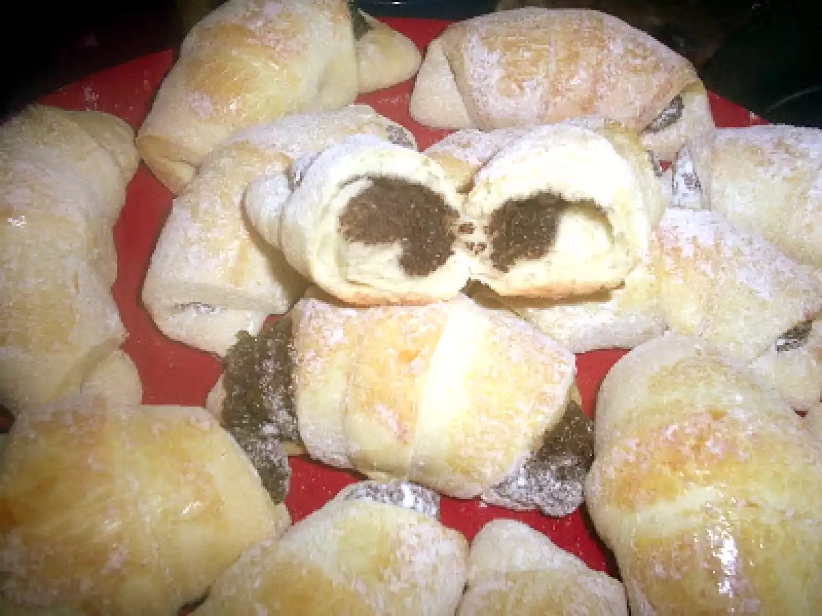 Cornuri pufoase cu mac - poza 2