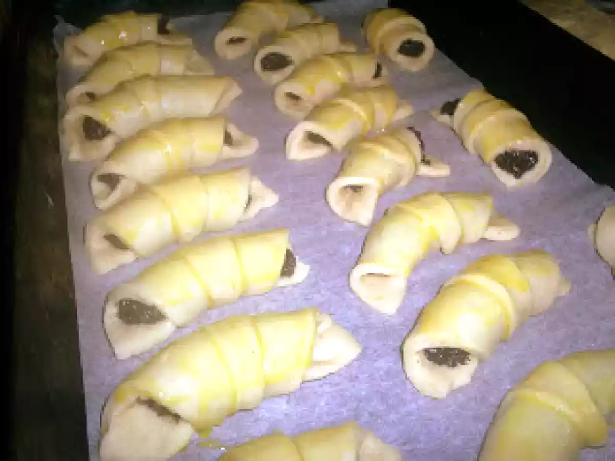 Cornuri pufoase cu mac - poza 3