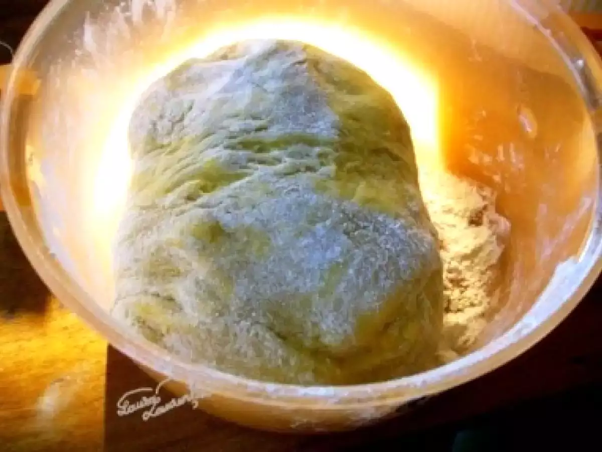 Coronita cu mac - o idee pentru Paste - poza 2