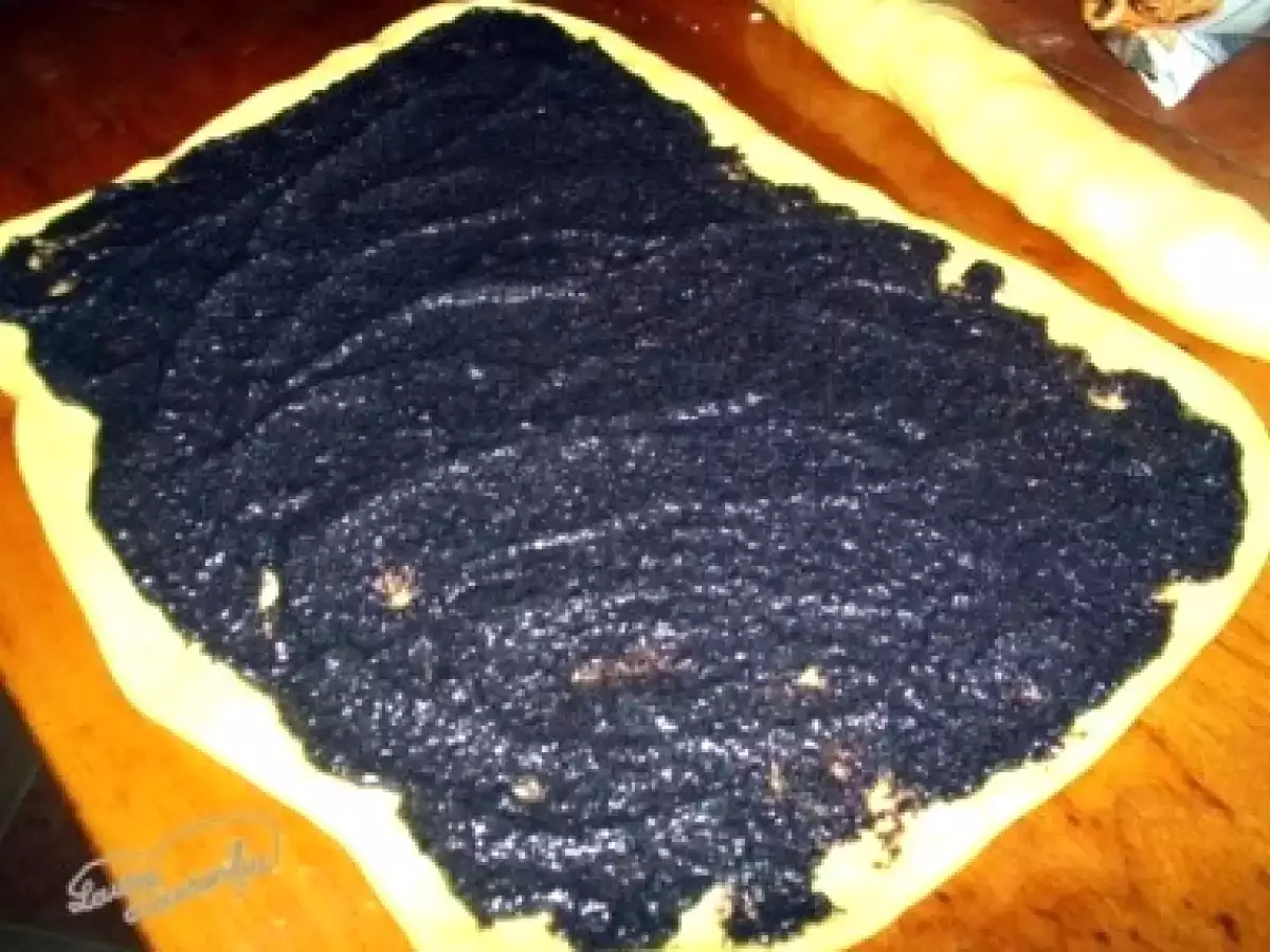 Coronita cu mac - o idee pentru Paste - poza 5