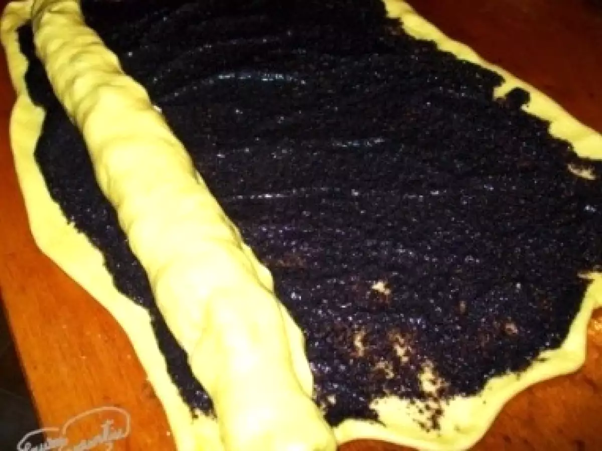 Coronita cu mac - o idee pentru Paste - poza 6