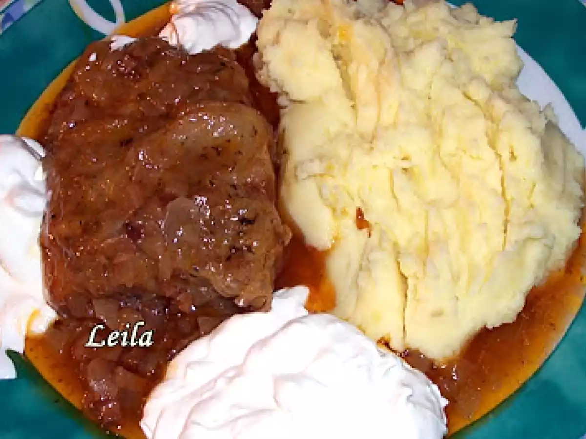 Costite de porc invelite in frunze de varza murata - Csurdongolos - poza 12