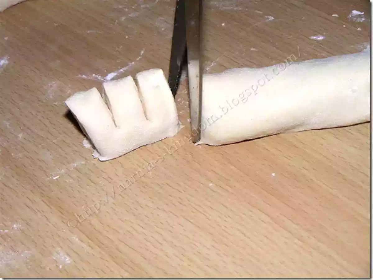 Cosulete cu branza si cascaval - poza 8