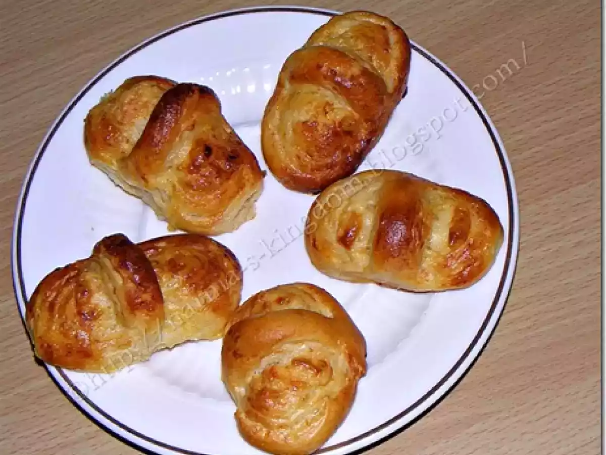 Cosulete cu branza si cascaval - poza 10