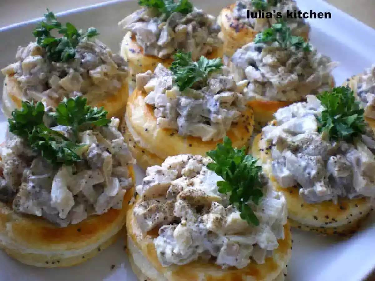 Cosulete de foietaj cu salata - poza 2