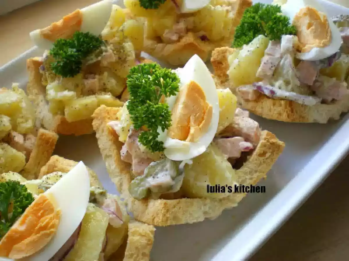 Cosulete de paine cu salata de cartofi - poza 2