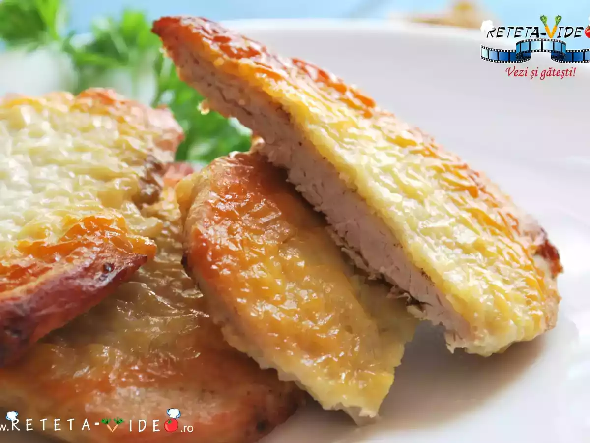 Cotlet de Porc cu Cascaval (Reteta Video)