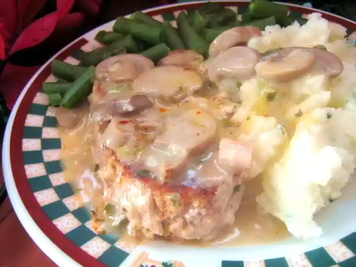 Cotlet de porc cu ciuperci la cuptor