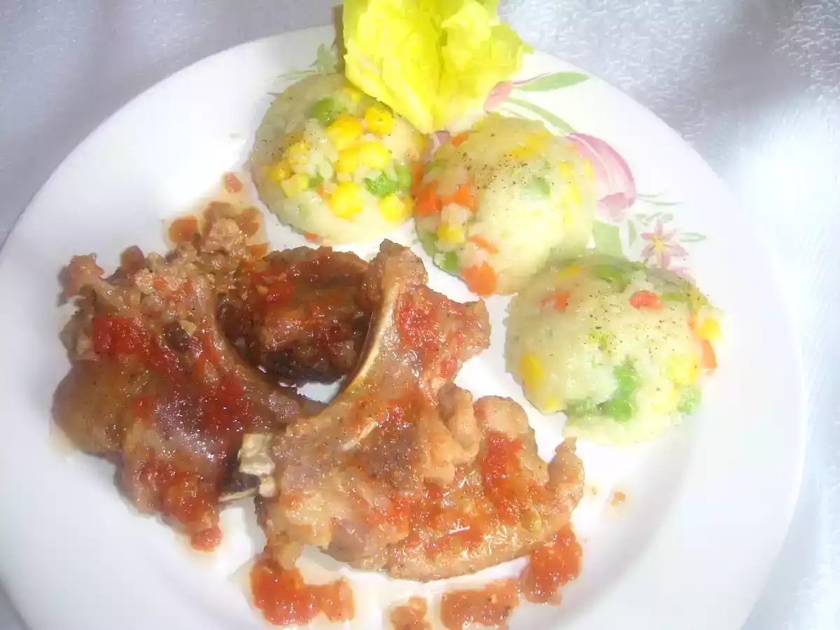 Cotlet de porc cu usturoi si bulion