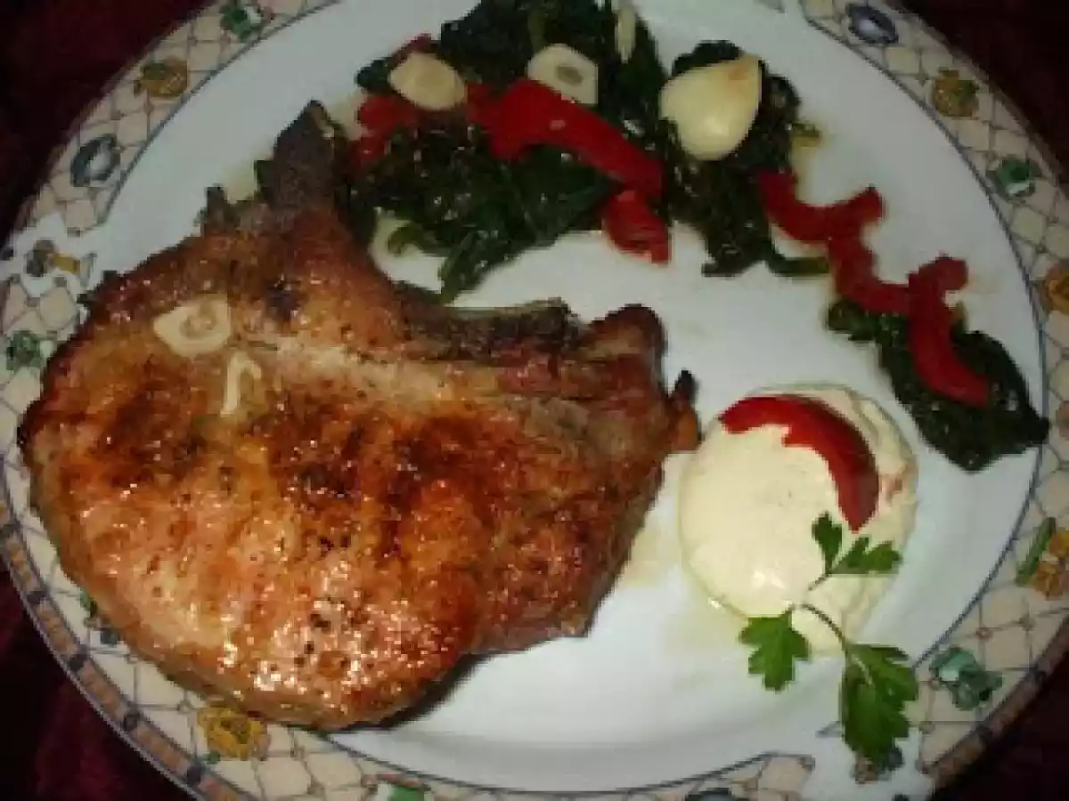 Cotlet la gratar cu unt si garnitura de spanac - poza 4