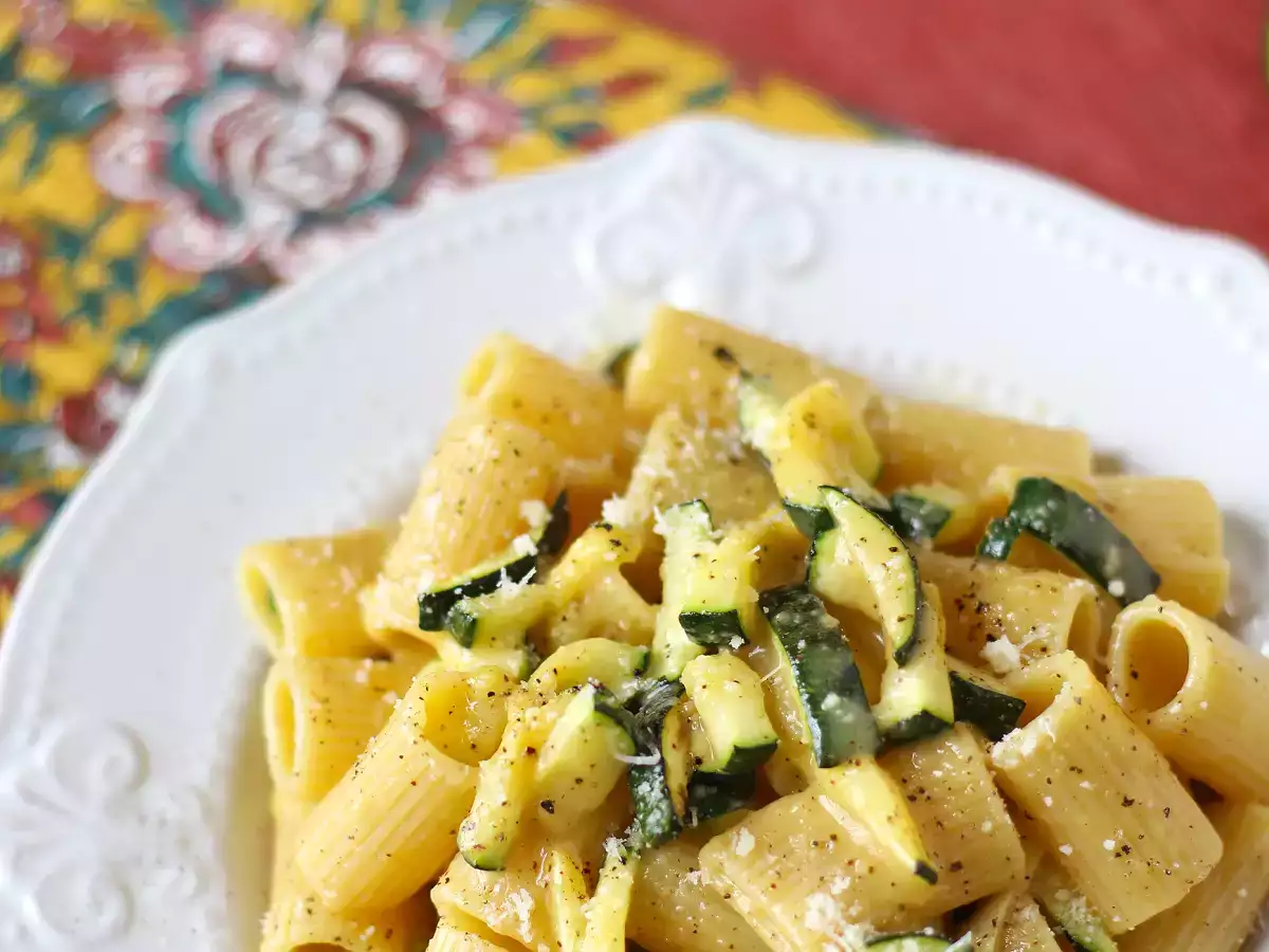 Courgette Carbonara: rețeta vegetariană ușor de preparat - poza 3