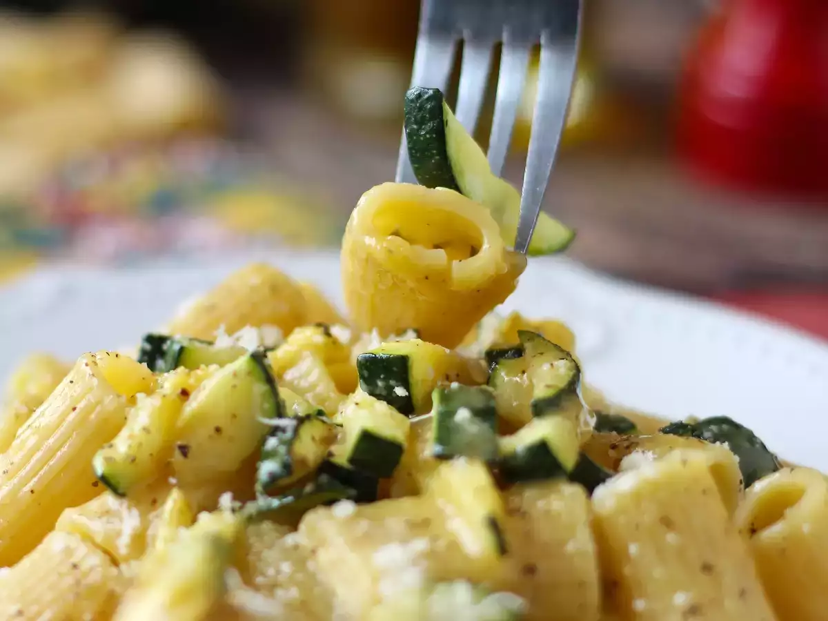 Courgette Carbonara: rețeta vegetariană ușor de preparat - poza 4