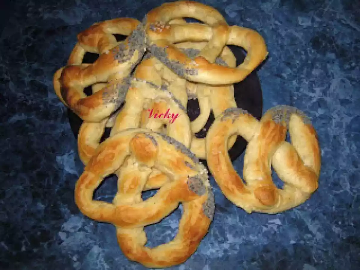 Covrigi cu sare si mac - poza 3