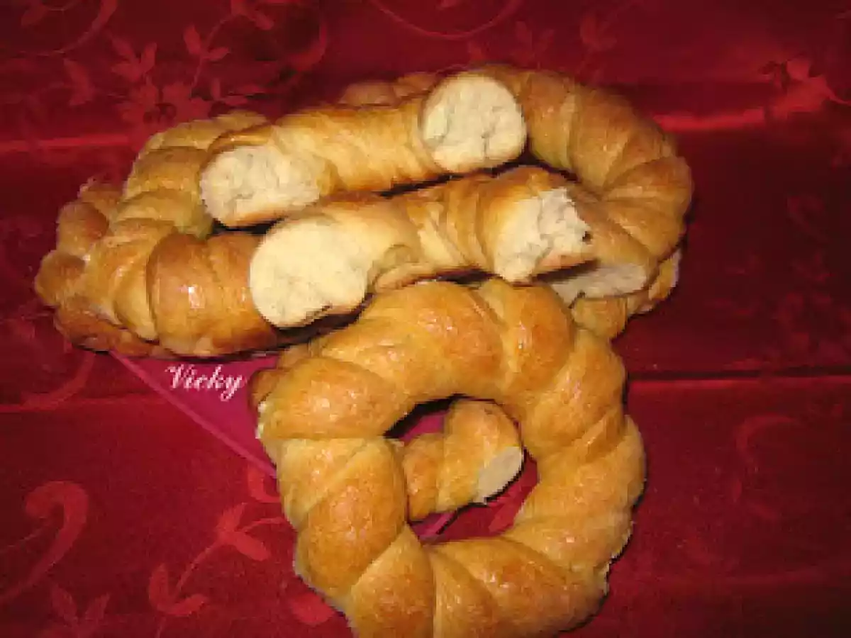 Covrigi dulci si pufosi