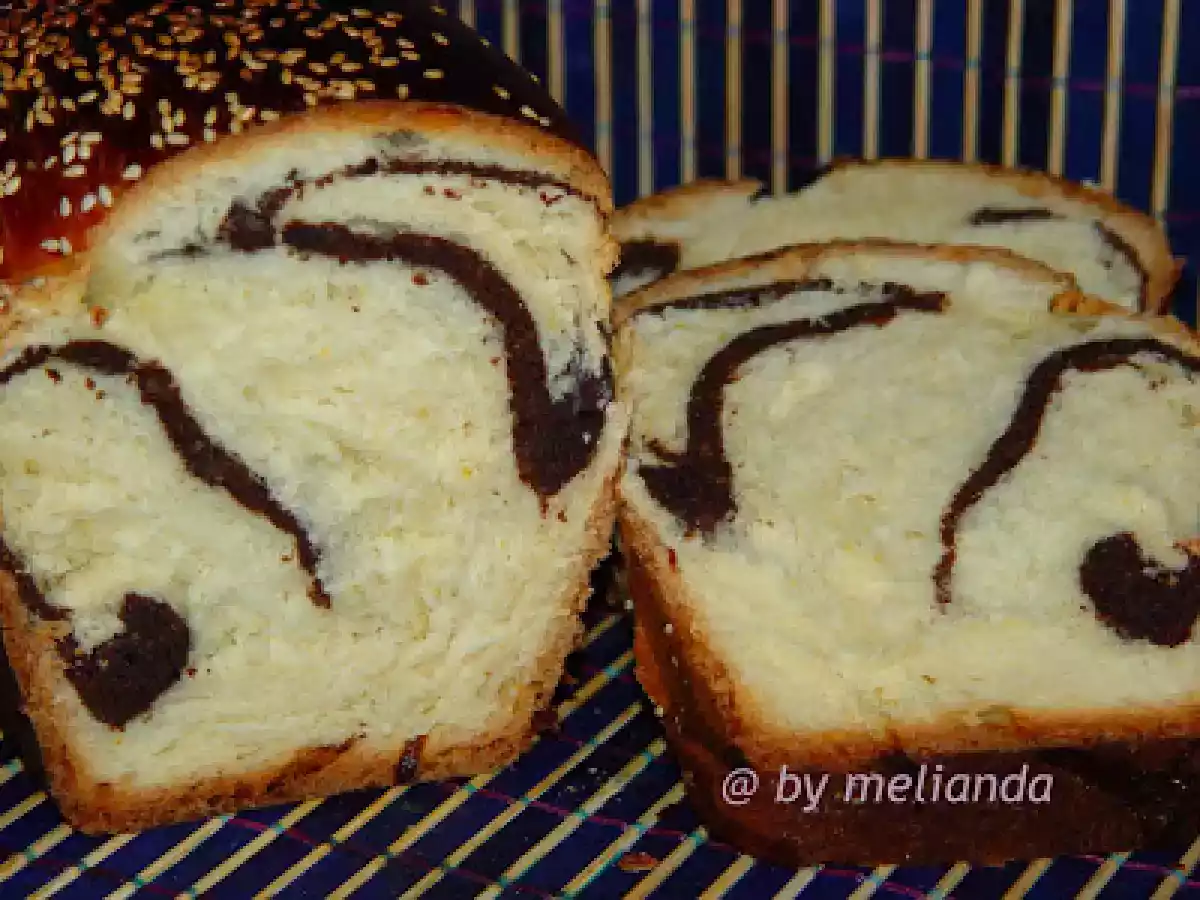 Cozonac cu nuca si cacao - poza 2