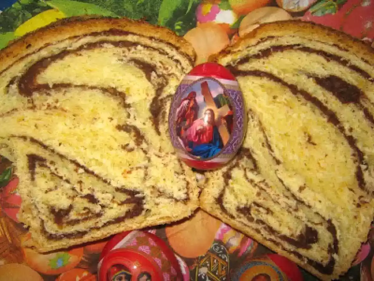 COZONAC CU NUCA SI CACAO