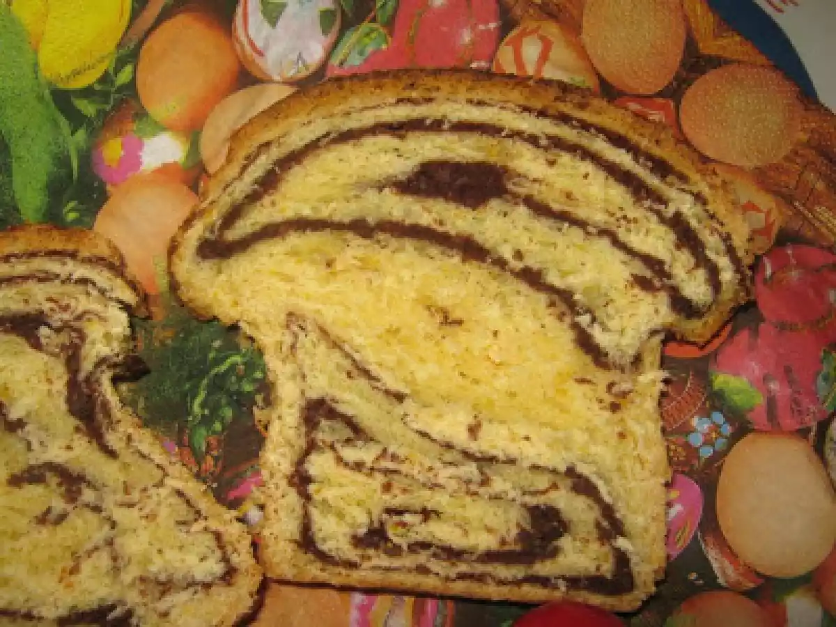 COZONAC CU NUCA SI CACAO - poza 3