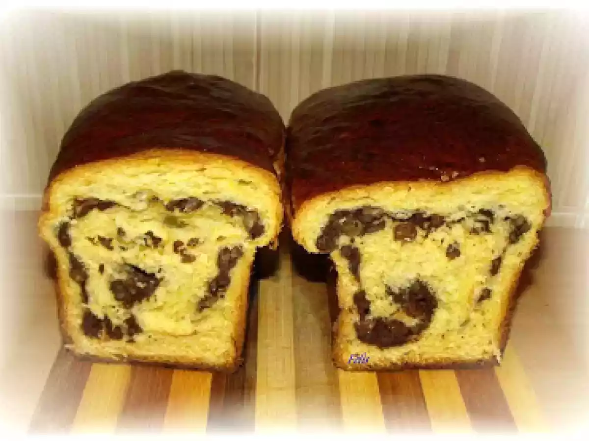 Cozonac cu nuca si stafide (2)