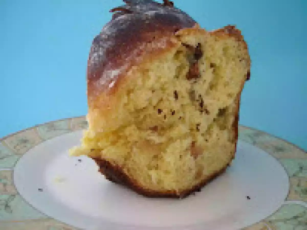 Cozonac cu rahat si stafide - poza 2