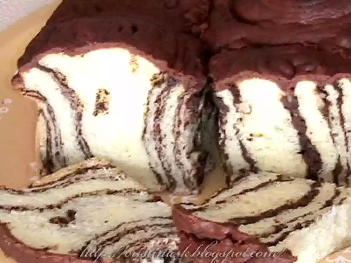 Cozonac de post cu glazura